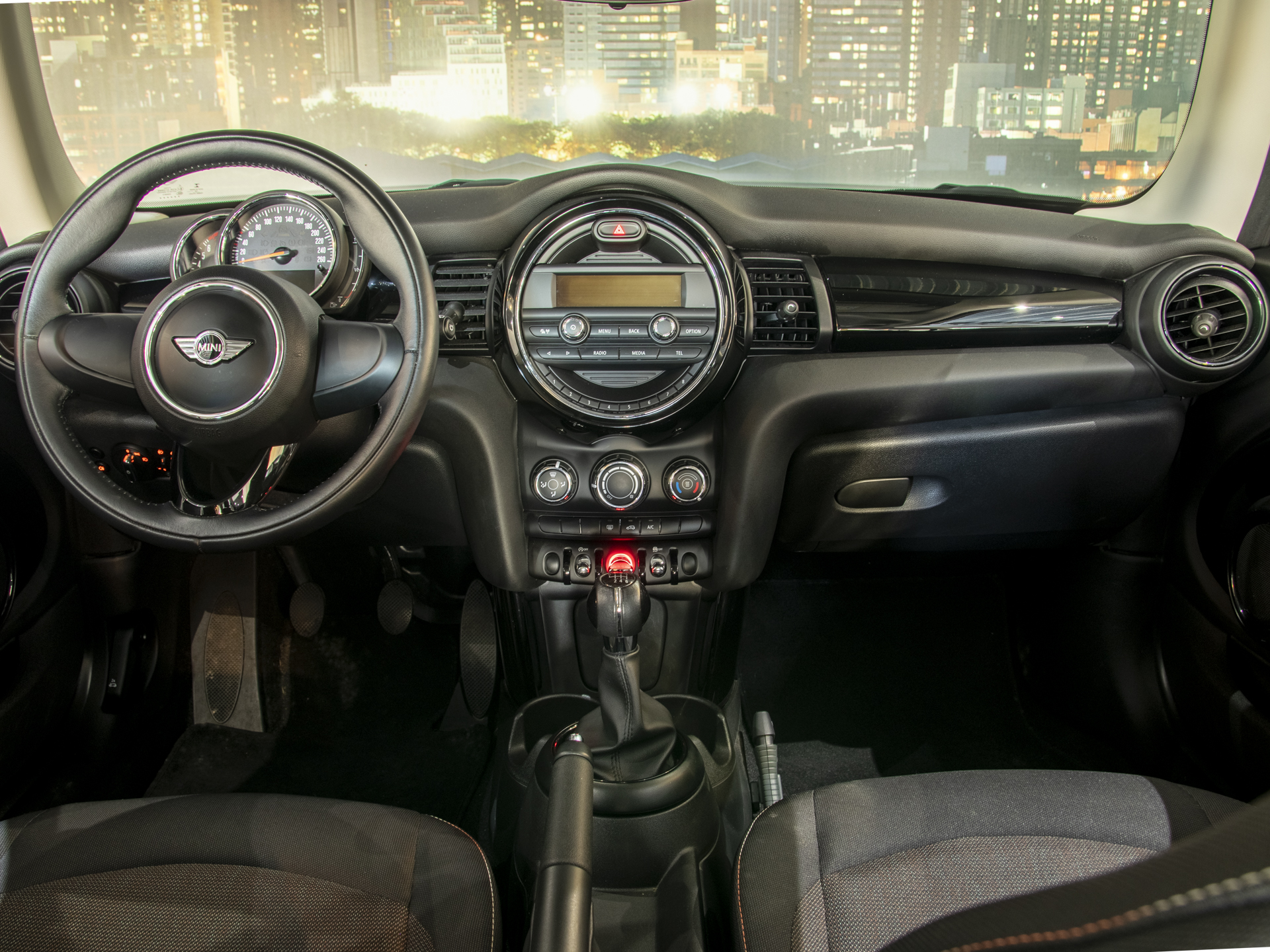 Mini One Interior Rhd MINI One 1.2 | LEHMANN AUTOMOTIVE